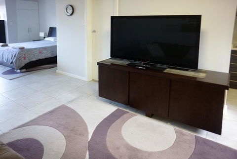 Studio 4 - Ground Floor Fremantle Apartment - Queensland Tourism 4