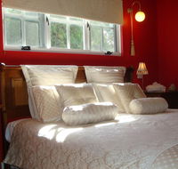 Lanterns Retreats - Queensland Tourism