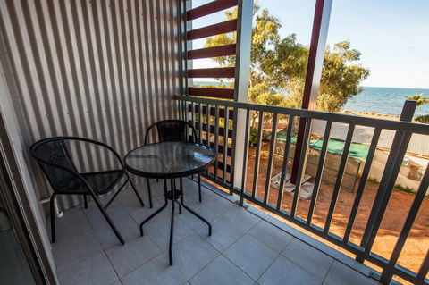 Beadon Bay Hotel - Queensland Tourism 7