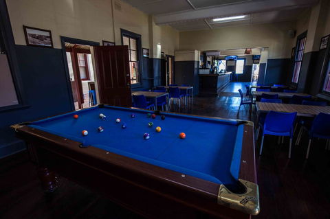 Beadon Bay Hotel - Queensland Tourism 13