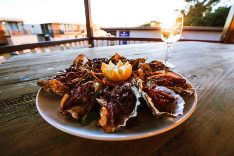 Beadon Bay Hotel - Queensland Tourism 23