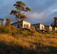 Swansea Beach Chalets - Queensland Tourism
