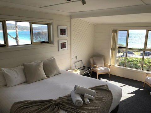 BINALONG BEACH COTTAGE Beachfront At Bay Of Fires Next To Restaurant - Queensland Tourism 4