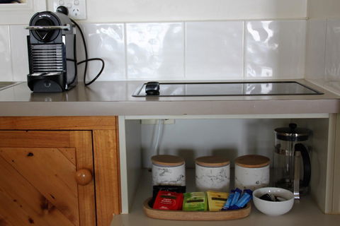 BINALONG BEACH COTTAGE Beachfront At Bay Of Fires Next To Restaurant - Queensland Tourism 11