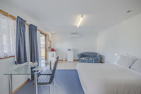 Queechy Motel - QLD Tourism 5