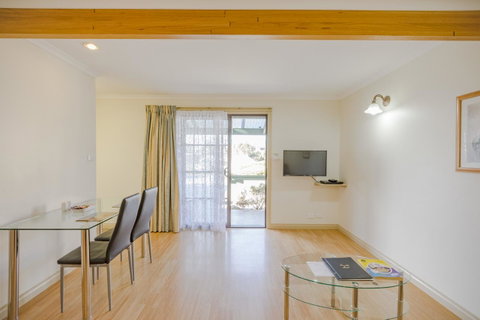 Queechy Motel - QLD Tourism 17