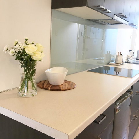 Sandy Bay Studio Apartment - QLD Tourism 4
