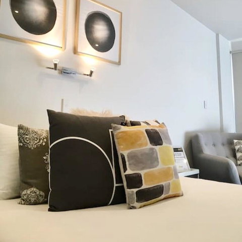 Sandy Bay Studio Apartment - QLD Tourism 1