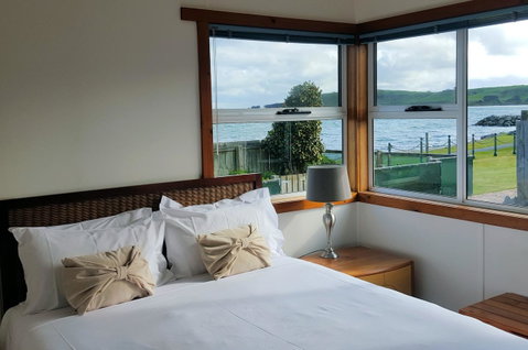 Stanley Village Waterfront Accommodation - QLD Tourism 10