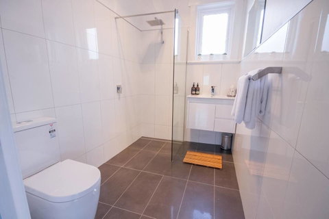 49 Pedder - QLD Tourism 7