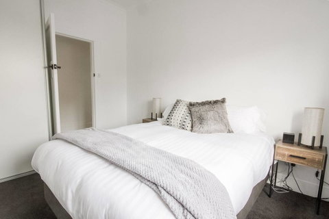 49 Pedder - QLD Tourism 3