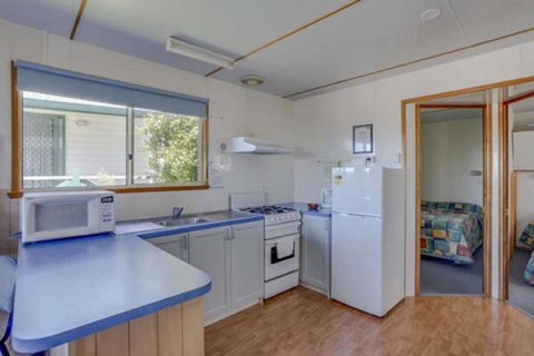 Bicheno Cabin Park - QLD Tourism 18