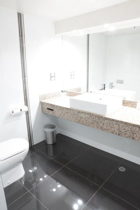 Hotel Grand Chancellor Launceston - QLD Tourism 24