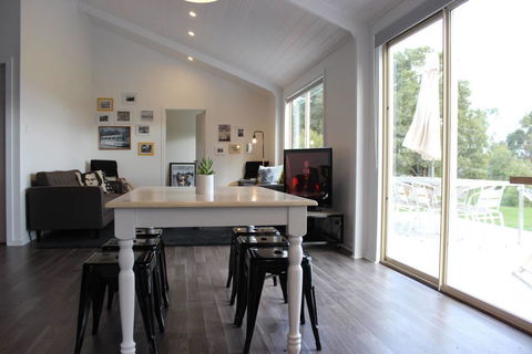 Boomers Retreat, Alonnah, Bruny Island - QLD Tourism 1