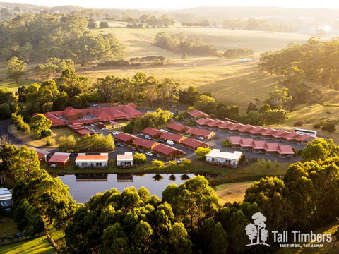 Tall Timbers Tasmania - Queensland Tourism 0