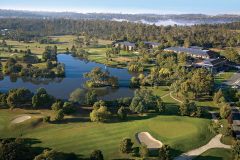 Country Club Tasmania - QLD Tourism 0