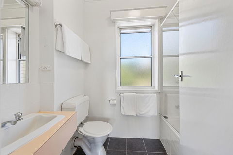 Coach House Launceston - QLD Tourism 22