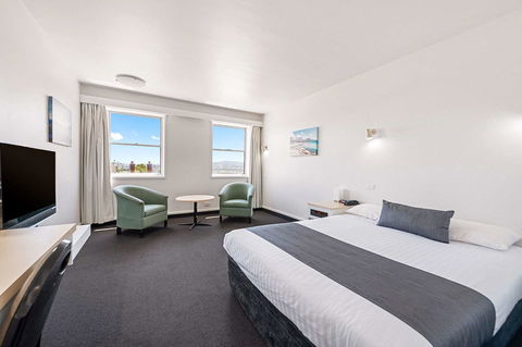 Coach House Launceston - QLD Tourism 5
