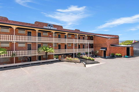 Coach House Launceston - QLD Tourism 29