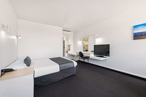 Coach House Launceston - QLD Tourism 17