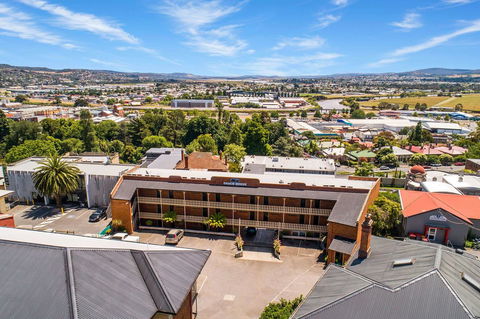 Coach House Launceston - QLD Tourism 32