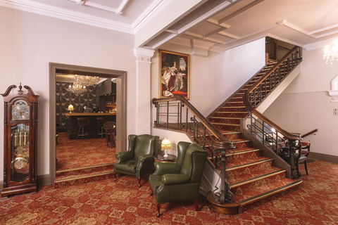 Hadley\'s Orient Hotel - QLD Tourism 33
