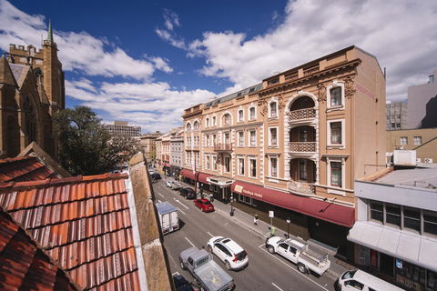 Hadley\'s Orient Hotel - QLD Tourism 34