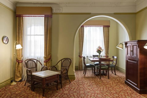 Hadley\'s Orient Hotel - QLD Tourism 23