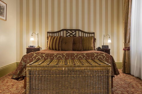 Hadley\'s Orient Hotel - QLD Tourism 30