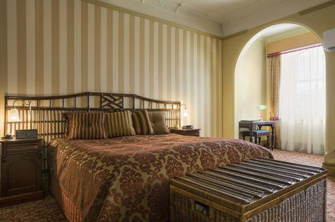 Hadley\'s Orient Hotel - QLD Tourism 27