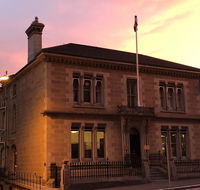 Macquarie Manor Hotel