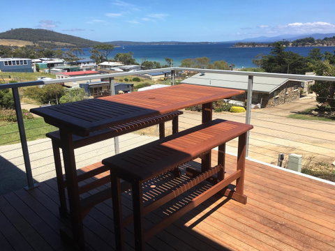 Couples Getaway On Bruny Island - QLD Tourism 15