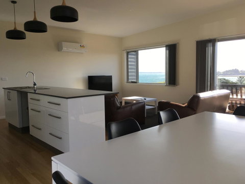 Couples Getaway On Bruny Island - QLD Tourism 31