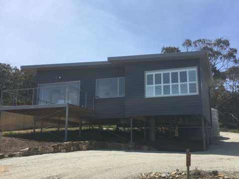 Couples Getaway On Bruny Island - QLD Tourism 1