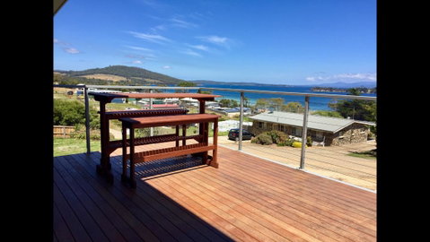 Couples Getaway On Bruny Island - QLD Tourism 16