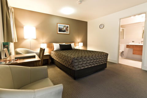 The Old Woolstore Apartment Hotel - QLD Tourism 24