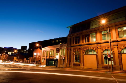 The Old Woolstore Apartment Hotel - QLD Tourism 2