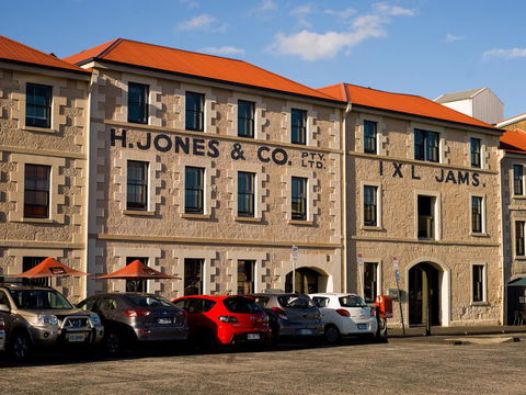 The Henry Jones Art Hotel - QLD Tourism 5
