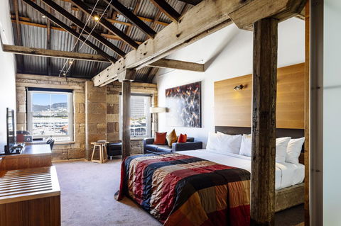 The Henry Jones Art Hotel - QLD Tourism 3
