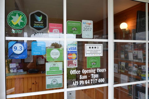 Castaway Holiday Apartments - QLD Tourism 17