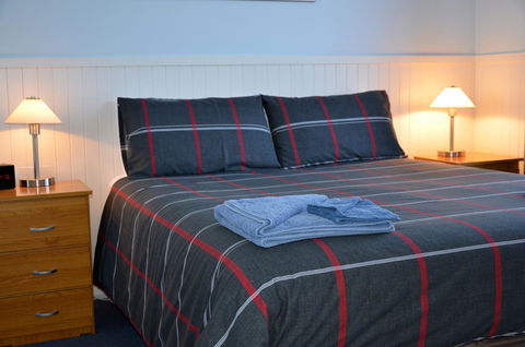 Castaway Holiday Apartments - QLD Tourism 26