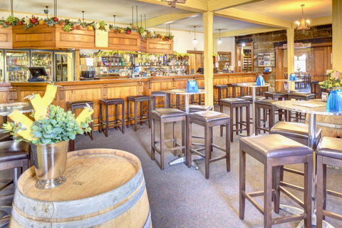 The Richmond Arms Hotel - QLD Tourism 12