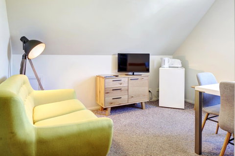 The Richmond Arms Hotel - QLD Tourism 5