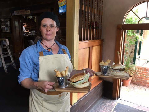 The Richmond Arms Hotel - QLD Tourism 15