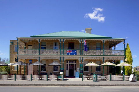 The Richmond Arms Hotel - QLD Tourism 0