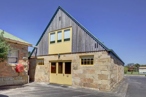 The Richmond Arms Hotel - QLD Tourism 17