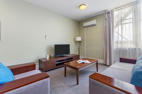 Launceston Central Apartment Hotel Official - QLD Tourism 14