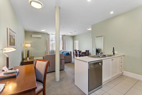 Launceston Central Apartment Hotel Official - QLD Tourism 15