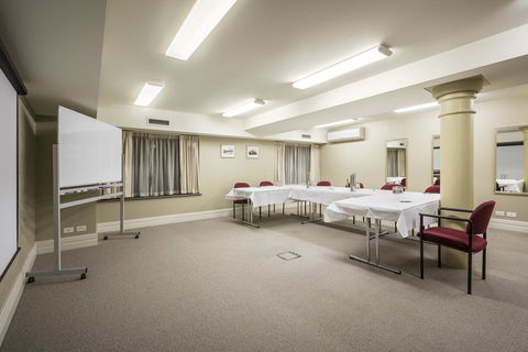 Launceston Central Apartment Hotel Official - QLD Tourism 22