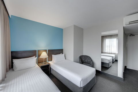 Travelodge Hotel Hobart - QLD Tourism 11